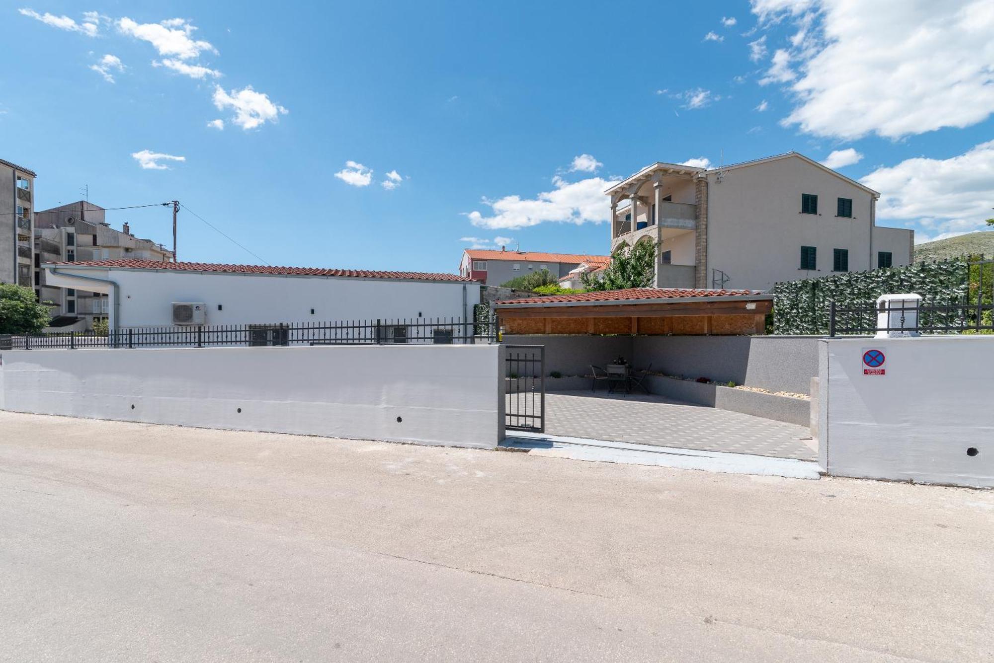 Apartman Dino Τρογκίρ Εξωτερικό φωτογραφία