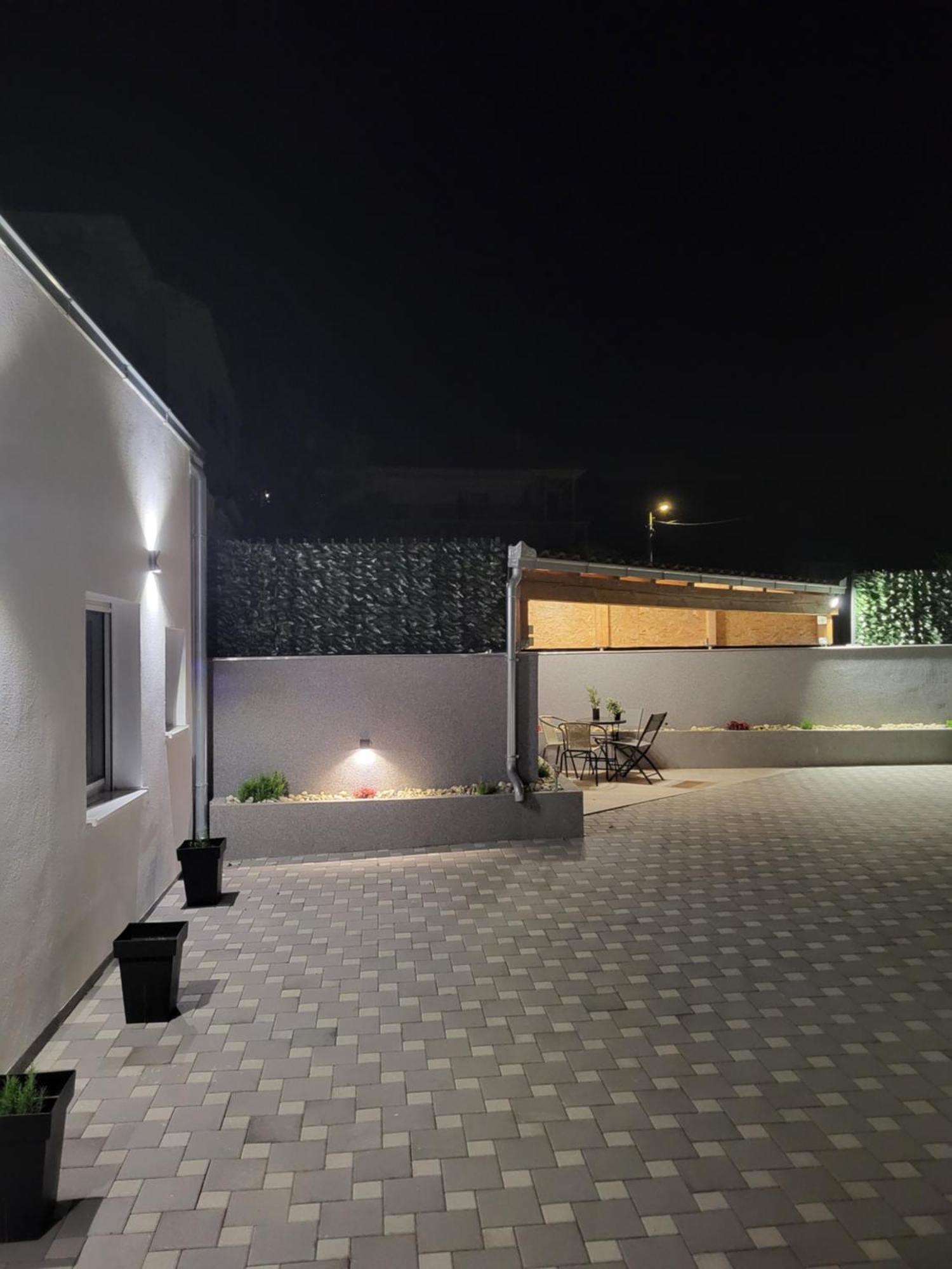 Apartman Dino Τρογκίρ Εξωτερικό φωτογραφία