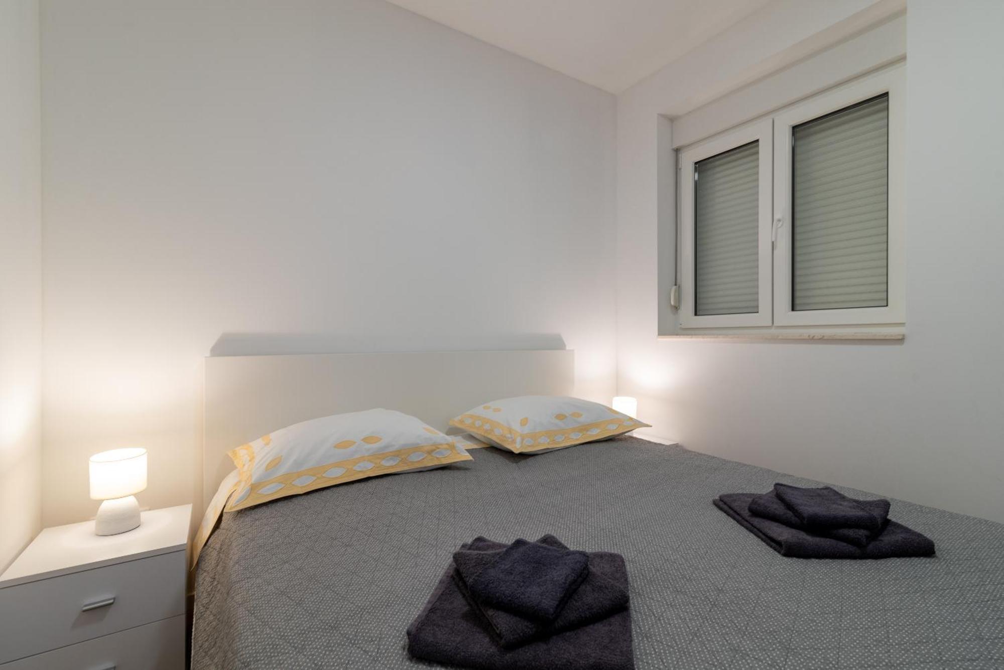 Apartman Dino Τρογκίρ Εξωτερικό φωτογραφία